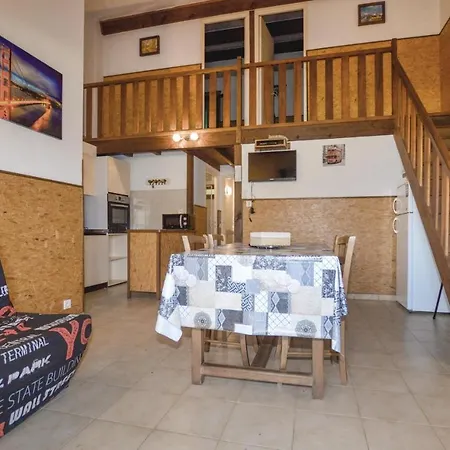 Ferienhaus Awesome In W/ 3 Bedrooms Vico